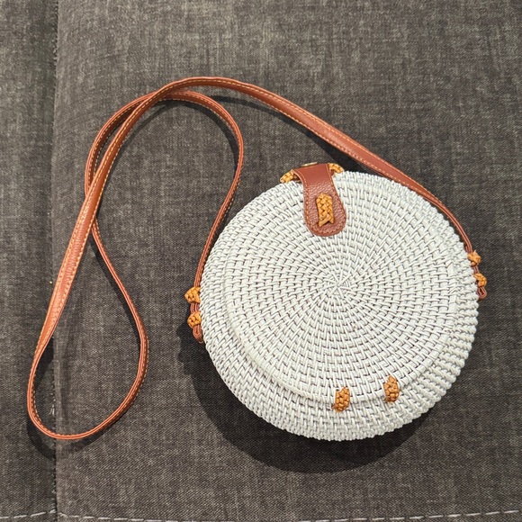 Handbags - White and Brown Woven Round Bag